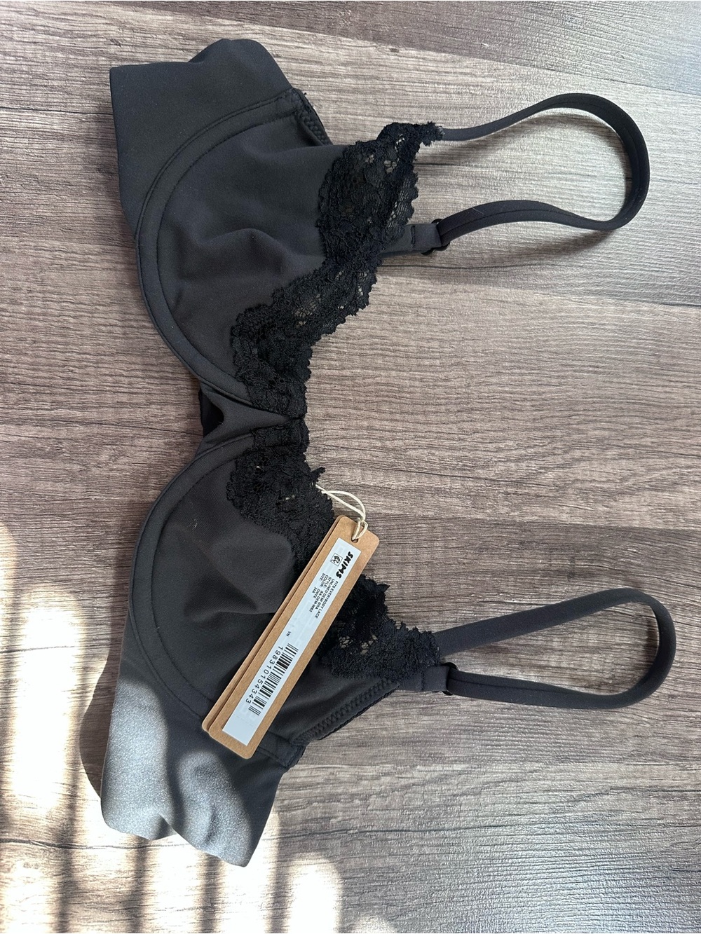 SKIMS Black Lace Underwire Bra